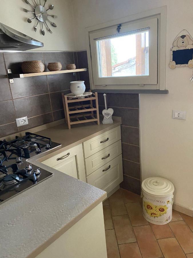 Appartamento Best Eva House Chianni Esterno foto